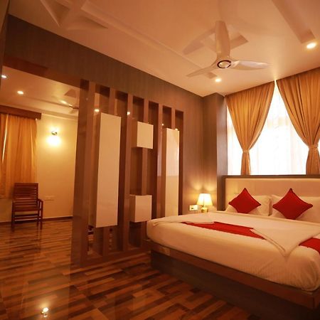 Sree Bharat Residency Hotel Alāndurai Buitenkant foto