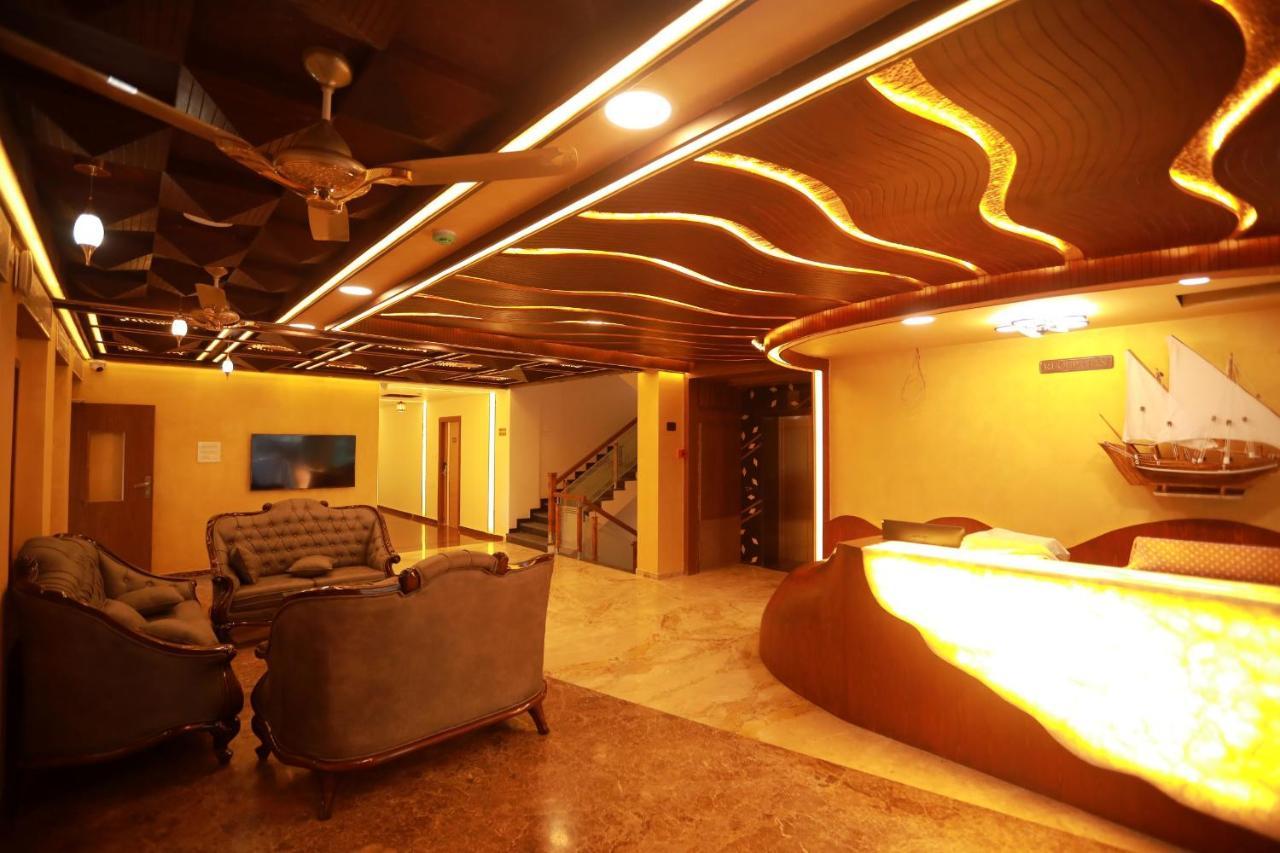 Sree Bharat Residency Hotel Alāndurai Buitenkant foto