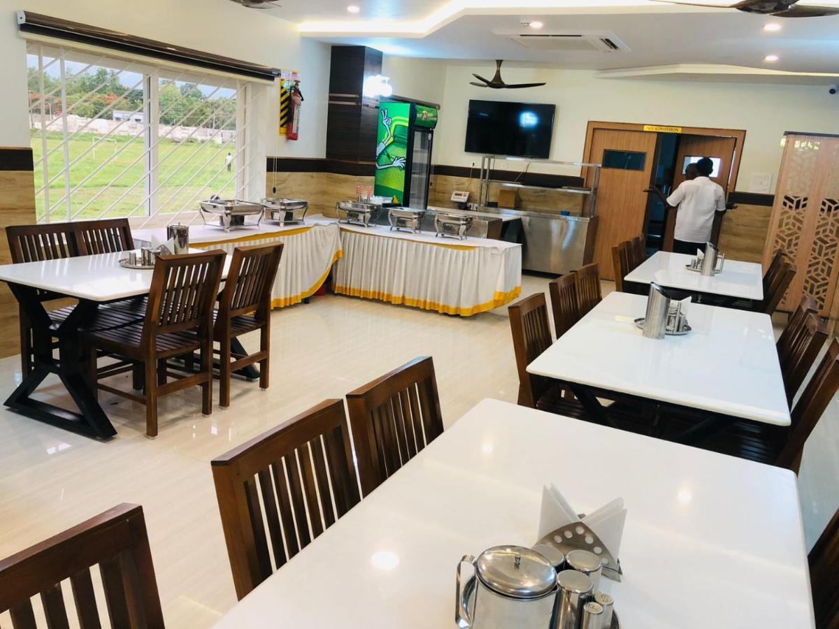Sree Bharat Residency Hotel Alāndurai Buitenkant foto