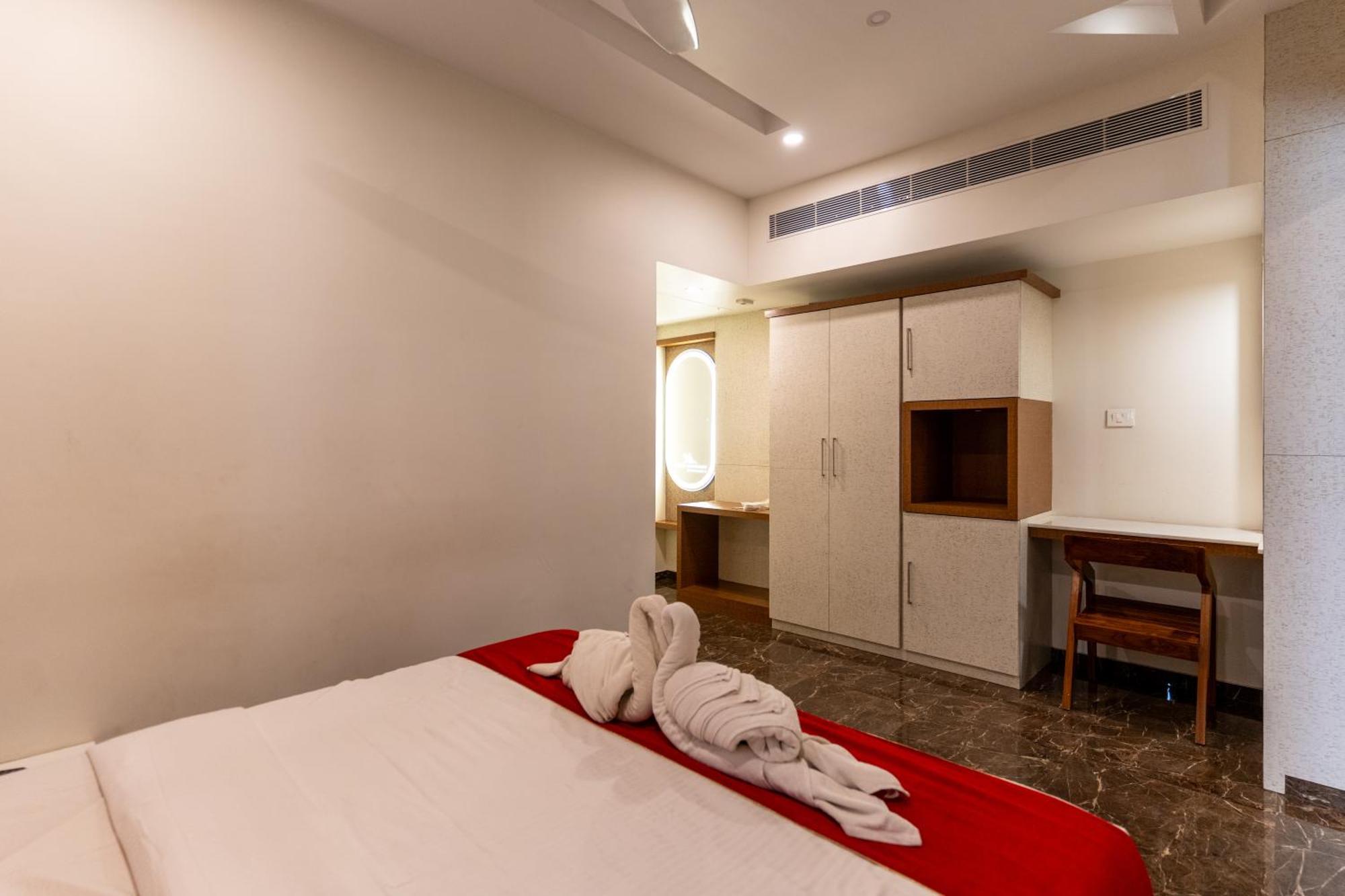Sree Bharat Residency Hotel Alāndurai Buitenkant foto